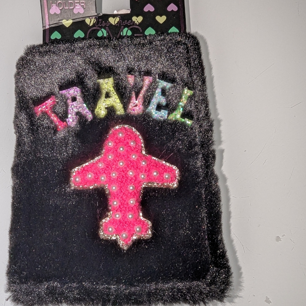 ❤️Miss Gwen's Omg Accessories Passport Holder/Wallet Faux Fur Travel
